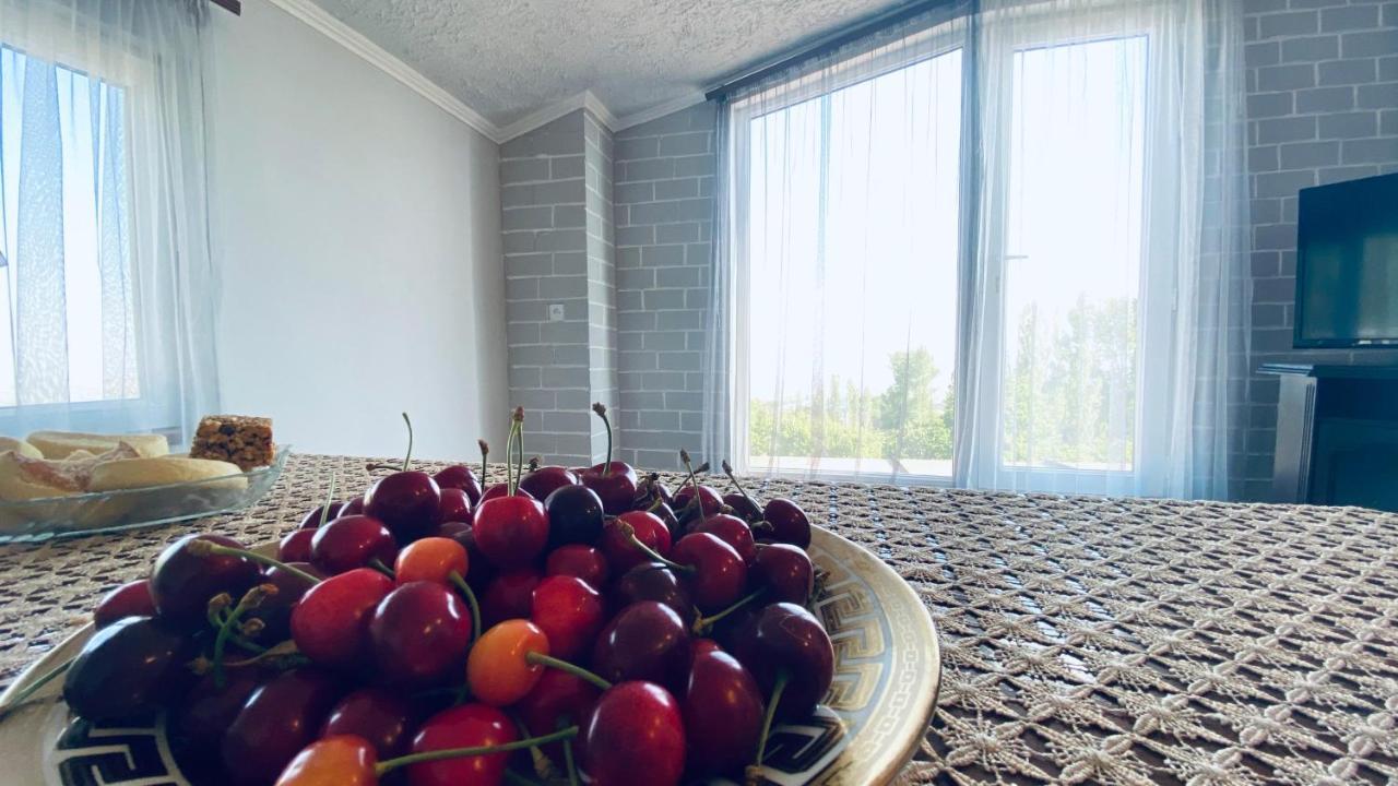 Byurakan Guesthouse & Cottage Εξωτερικό φωτογραφία