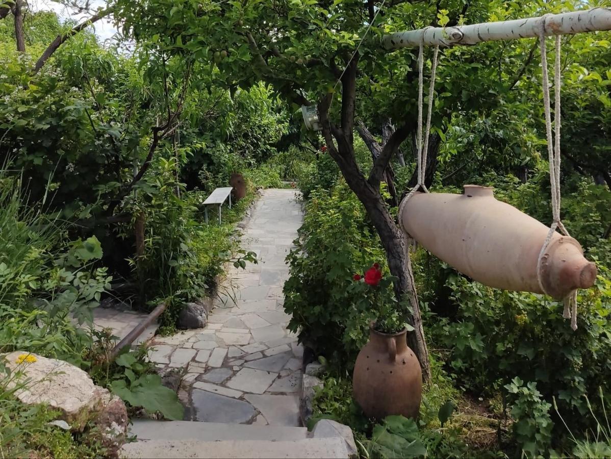 Byurakan Guesthouse & Cottage Εξωτερικό φωτογραφία