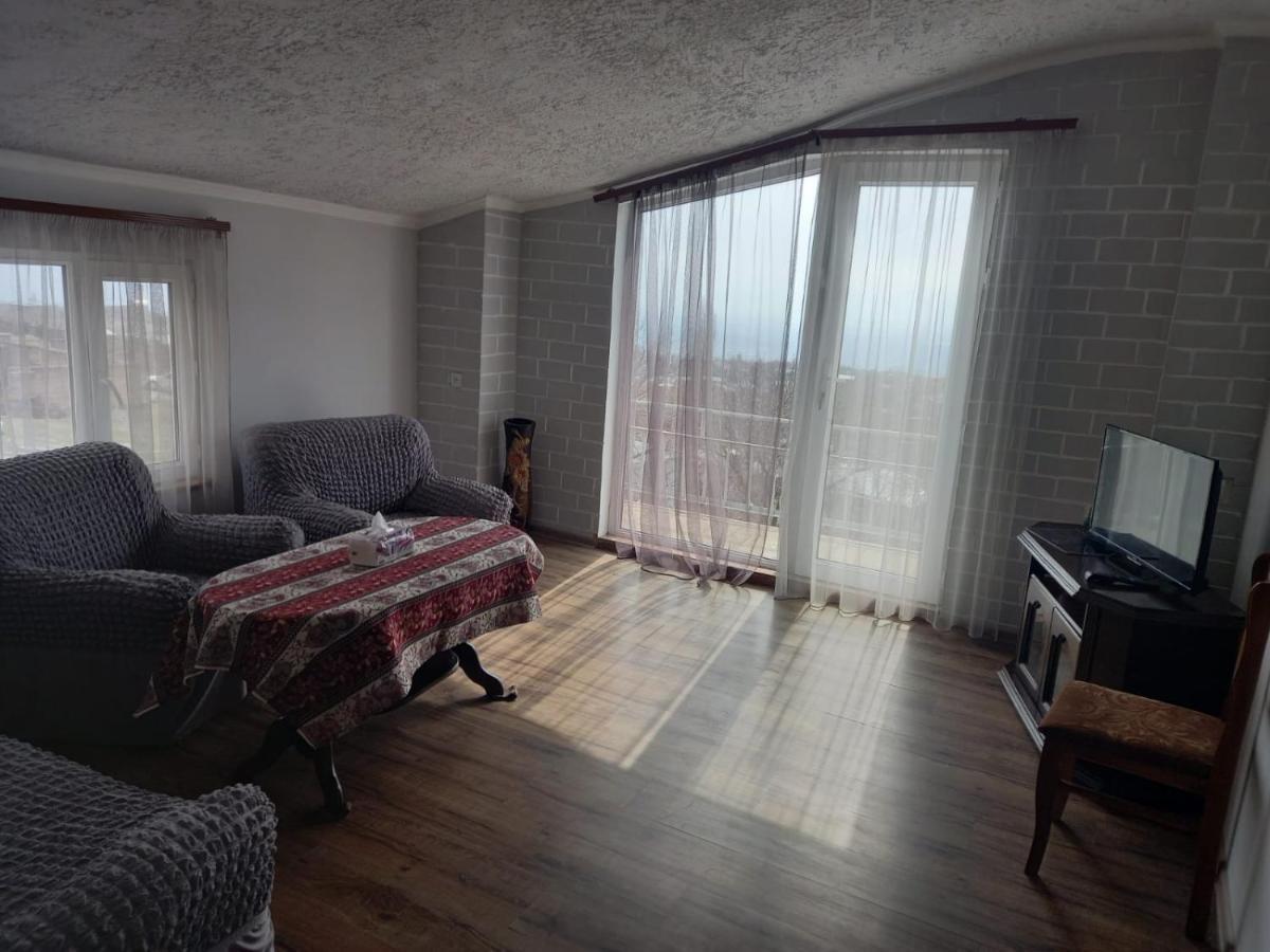 Byurakan Guesthouse & Cottage Εξωτερικό φωτογραφία