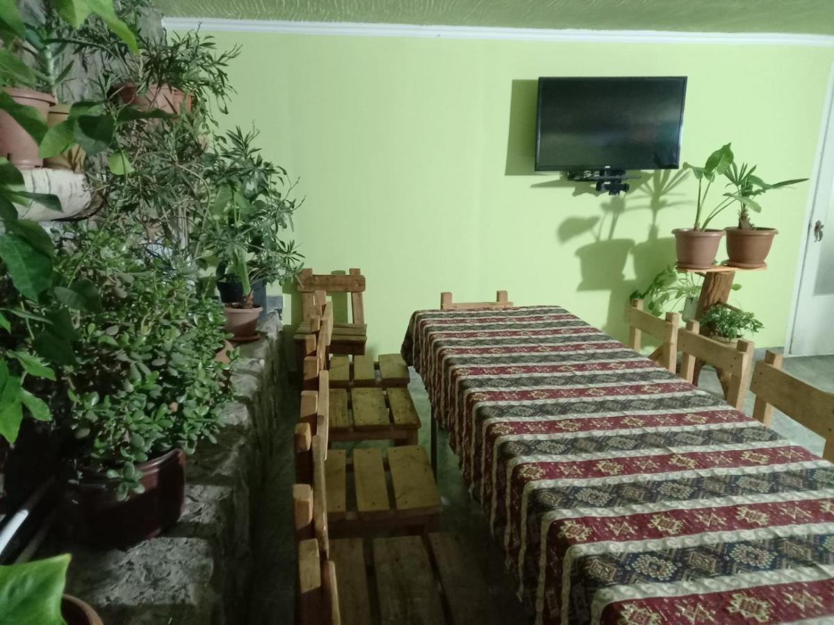 Byurakan Guesthouse & Cottage Εξωτερικό φωτογραφία